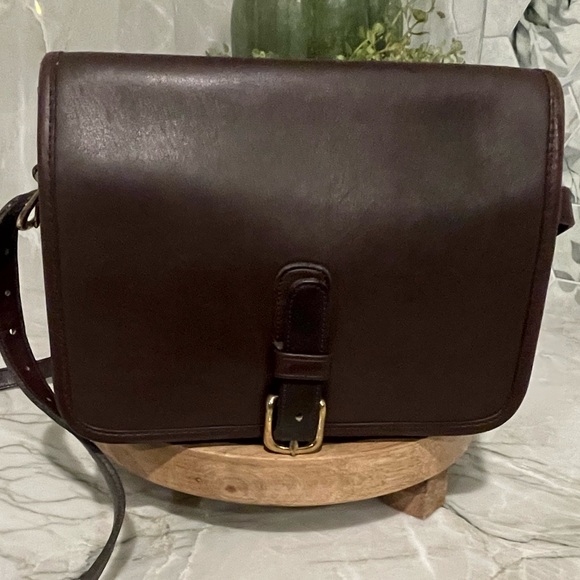 Handbags - Vintage Coach NYC Saddle Bag!